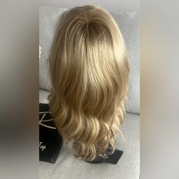 Alexis by Jon Renau Mono top Malibu Blonde Wig. NWT Firm Price 💯 - Picture 4 of 15